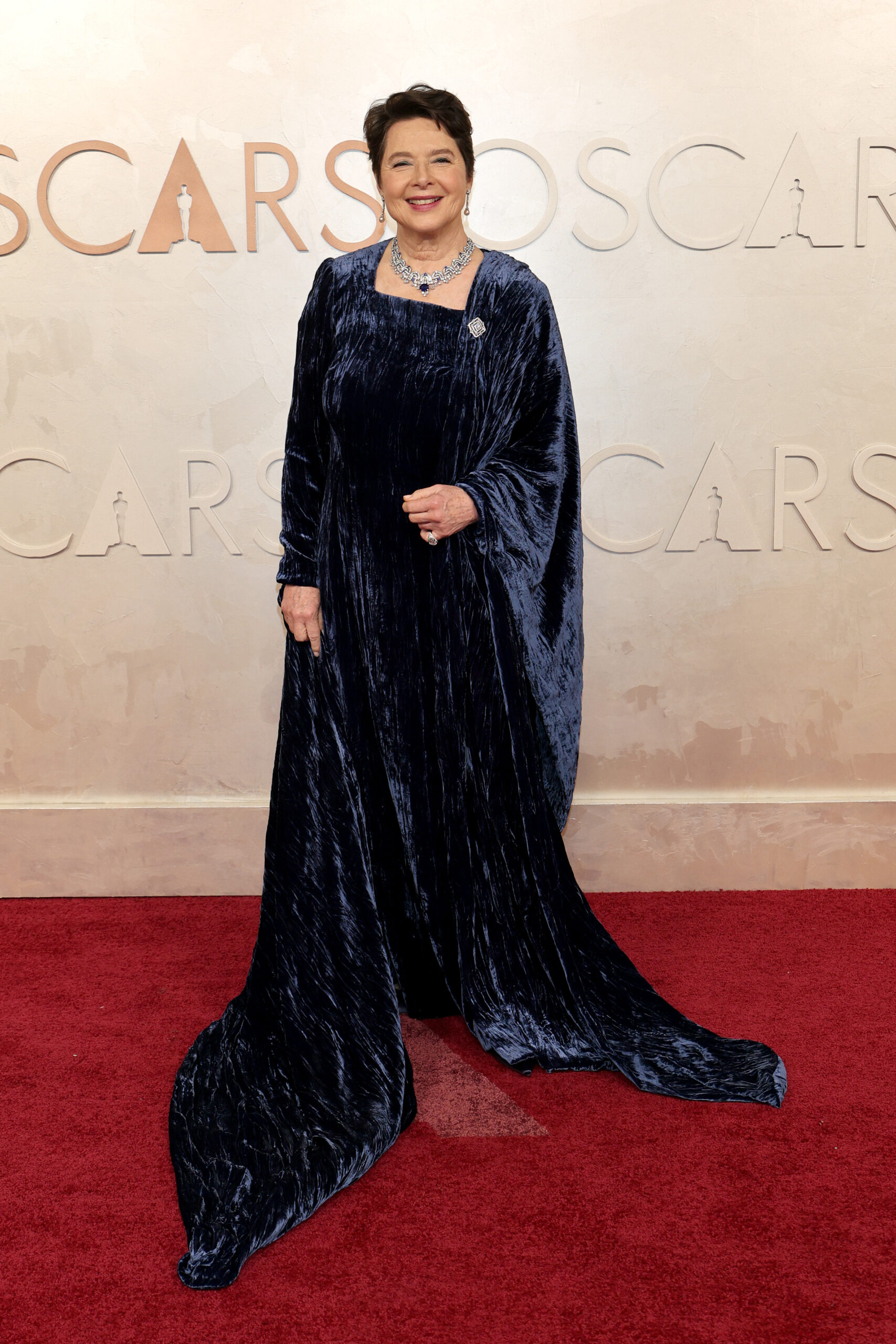 Premios Oscar 2025 alfombra roja Isabella Rossellini
